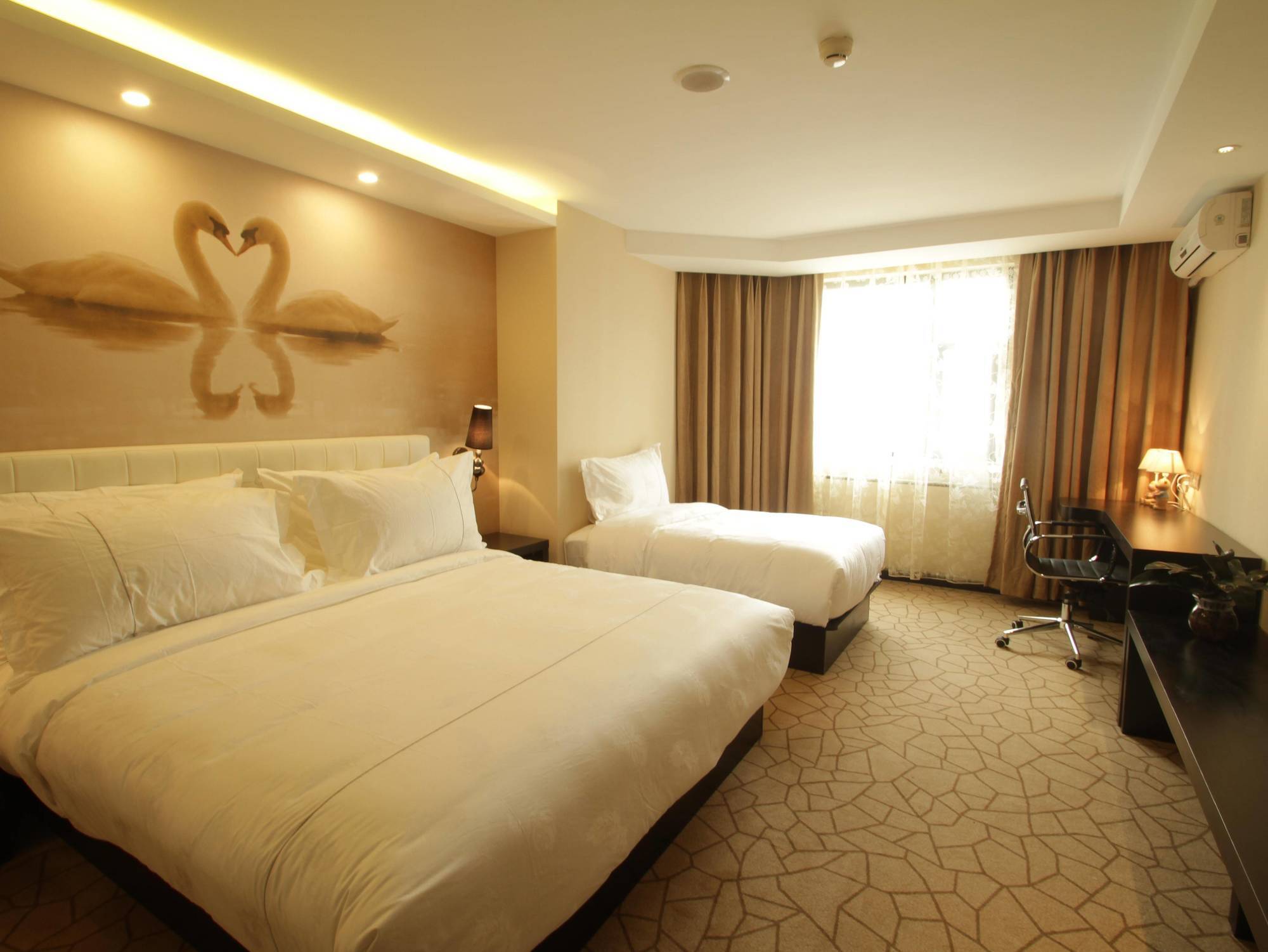 Jingli Hongyizhan Hotel Beijing Sanlitun Exterior foto