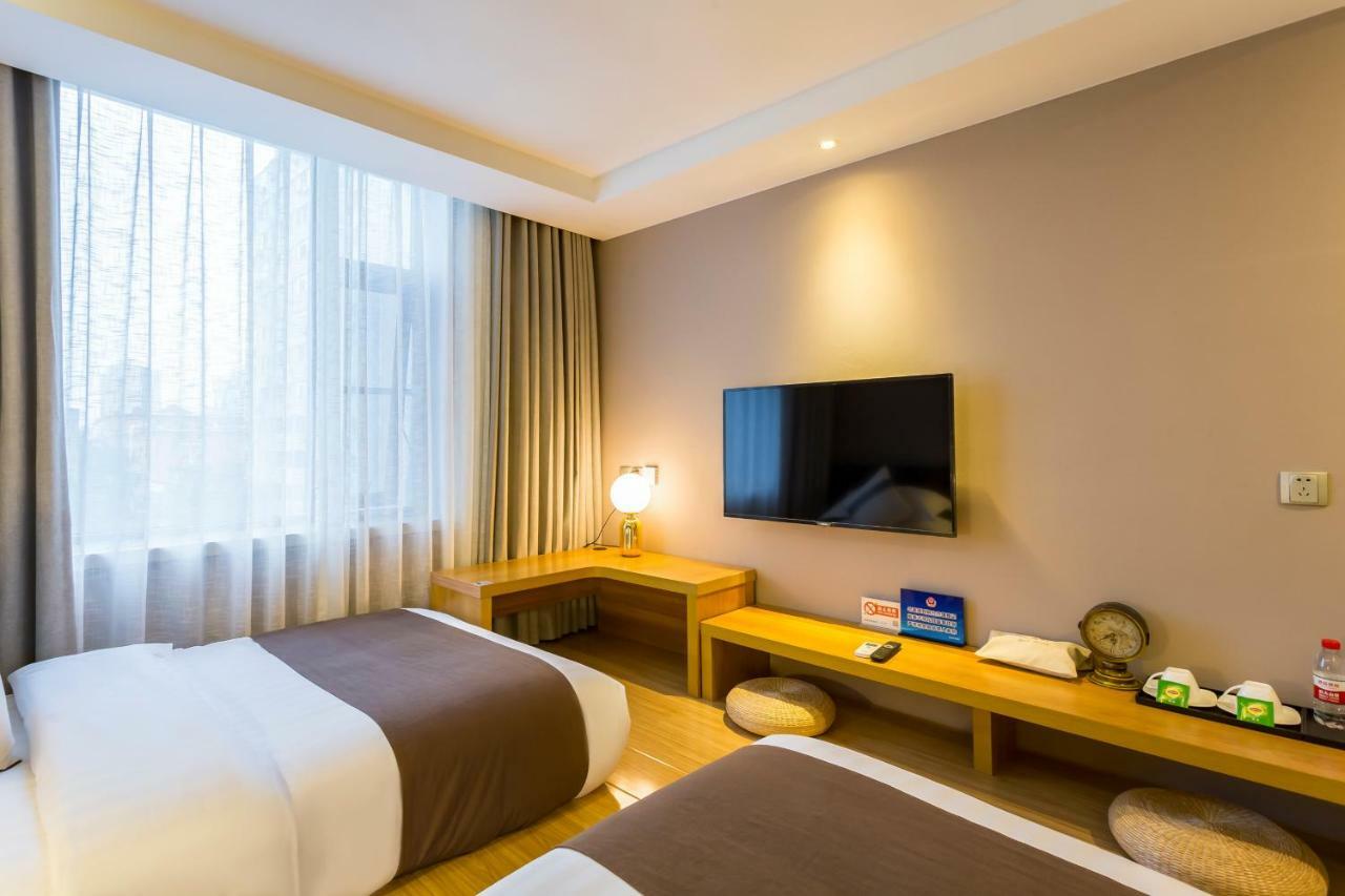 Jingli Hongyizhan Hotel Beijing Sanlitun Exterior foto